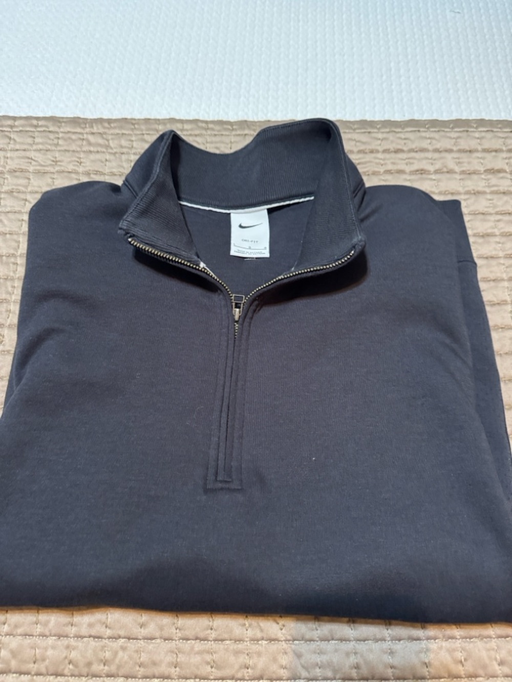 Nike Men’s Black Half-Zip performance Pullover Sweater